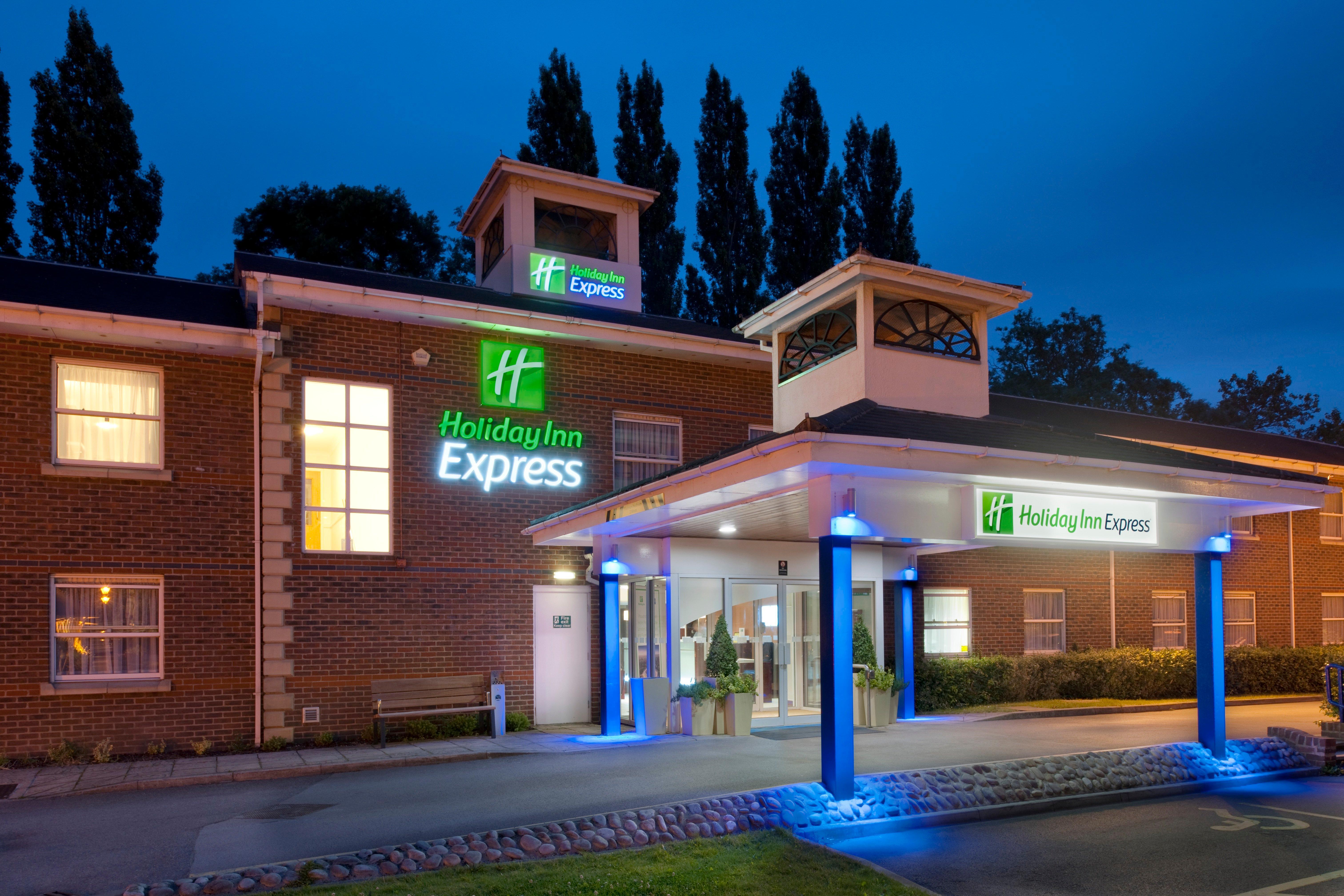 Holiday Inn Express Leeds-East, An Ihg Hotel Лідс Екстер'єр фото